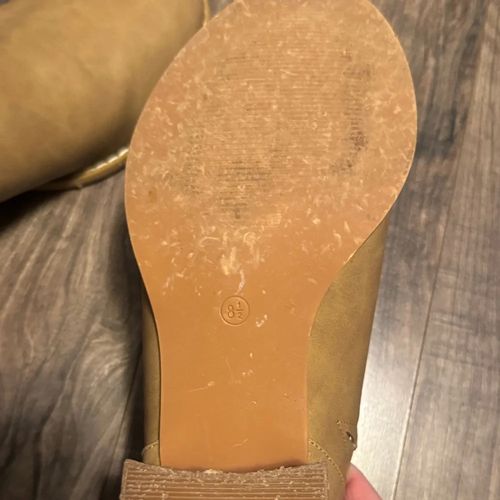 Amazon Brown Ruffle Flats - Picture 3 of 4